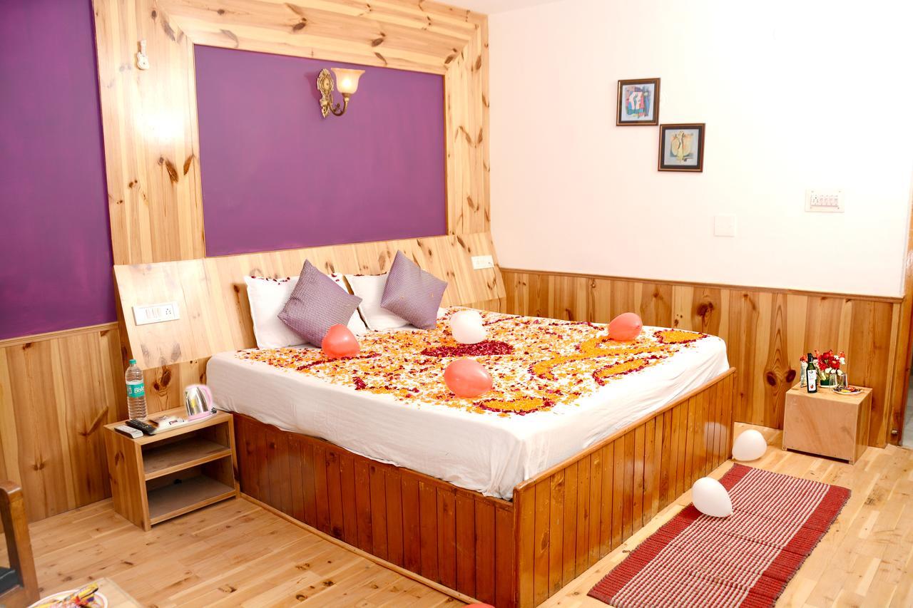 Hotel Rajhans Manali Exterior photo
