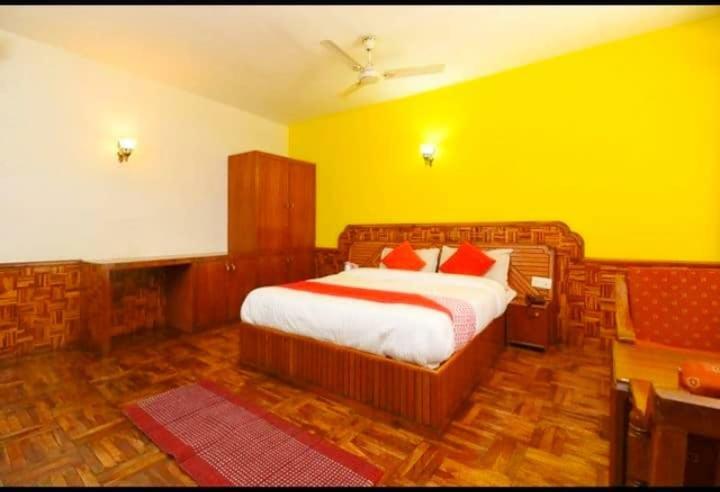 Hotel Rajhans Manali Exterior photo
